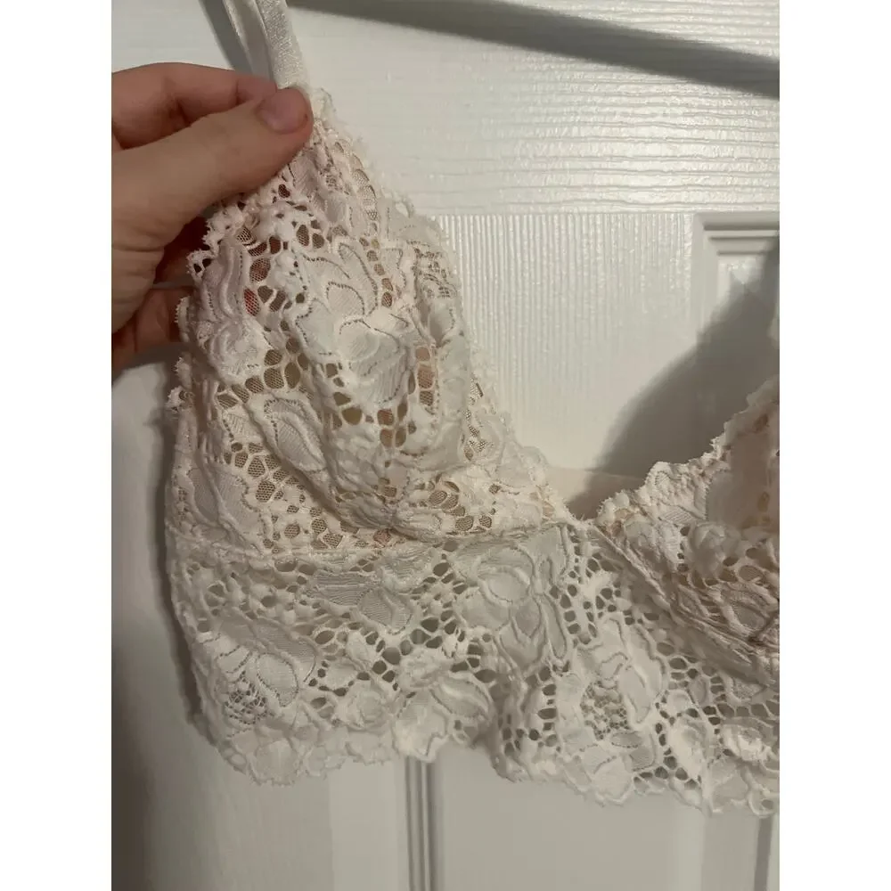 Victoria’s Secret “Very Sexy” White Bralette – Size Small